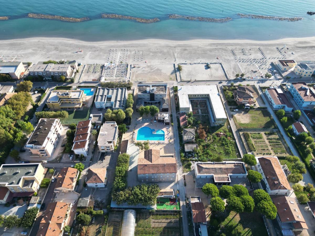 Color Perla Village Bellaria-Igea Marina Exteriér fotografie